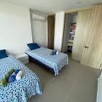 Cabrero Marina Club 2202