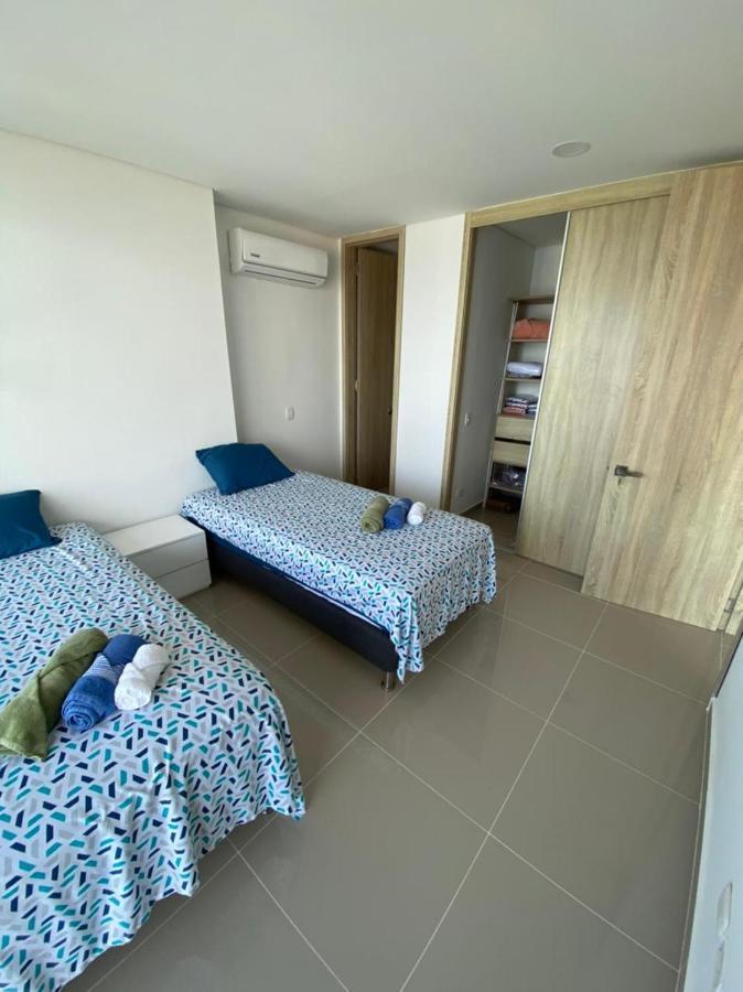 Cabrero Marina Club 2202 Apartamento